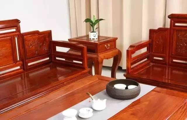 紅木家具市場常見的沙發(fā)款式及特點(diǎn)(圖18)