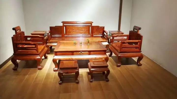 紅木家具市場常見的沙發(fā)款式及特點(diǎn)(圖17)